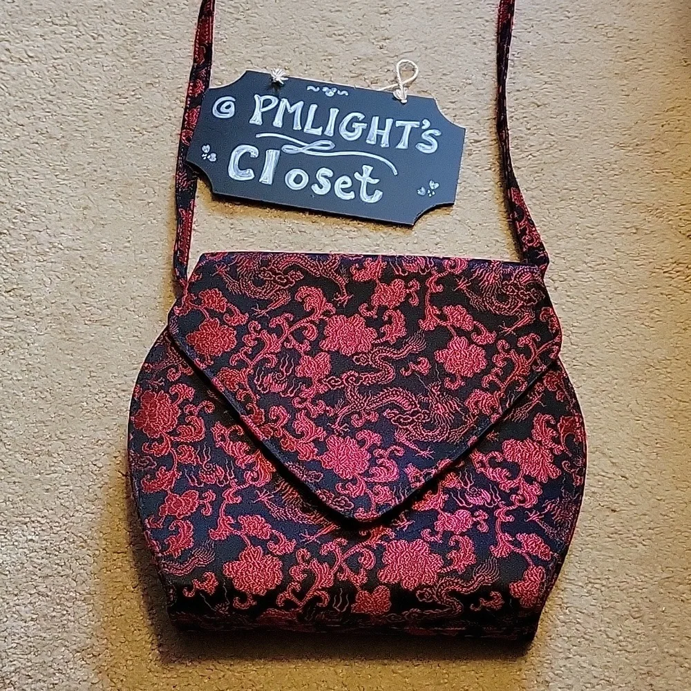 Red and Black Oriental Handbag with Handle